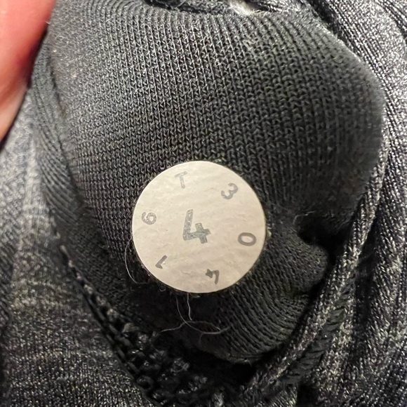 17. Lululemon Wunder Under High-rise Tight - Picture 10 of 10